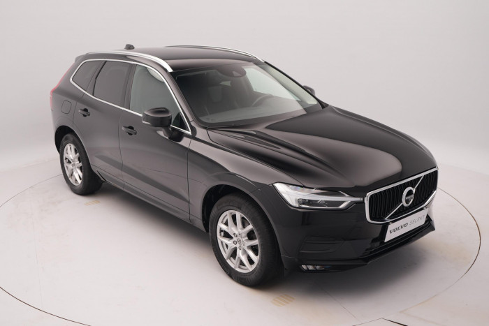 Volvo XC60 D4 MOMENTUM CZ REZERVACE 2.0 d Momentum