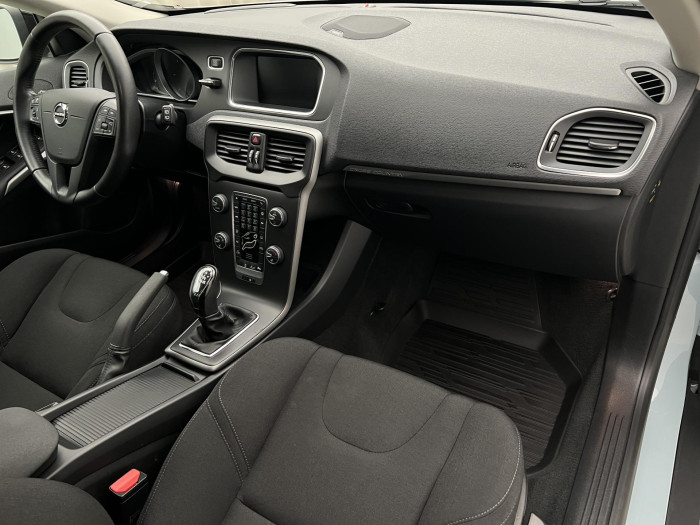 Volvo V40 CC D3 NEZ.TOPENÍ 2.0 d CC CC