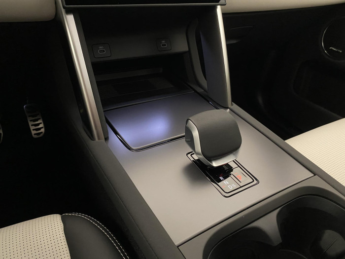 Land Rover Discovery Sport D200 DYNAMIC HSE AWD REZERVACE 2.0 d Dynamic