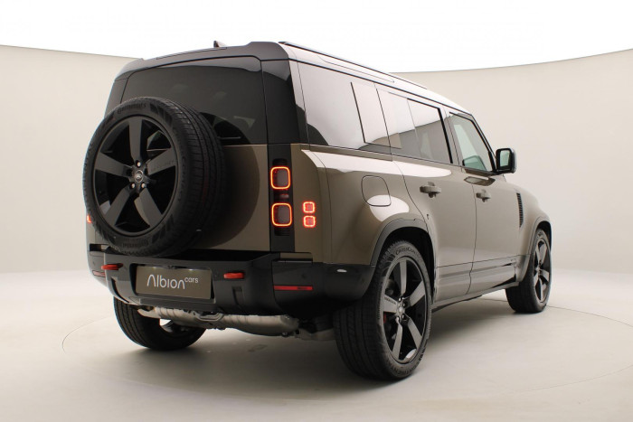 Land Rover Defender 110 D300 X AWD REZERVACE 3.0 d