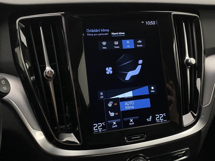 Volvo V60 B4 MOMENTUM AUT REZERVACE 2.0 Momentum