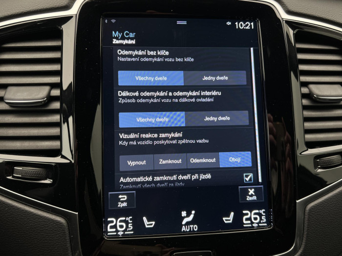 Volvo XC90 B6 AWD R-DESIGN AUT REZERVACE