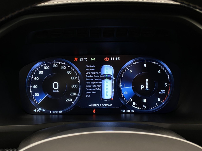 Volvo XC90 B5 AWD R-DESIGN AUT CZ