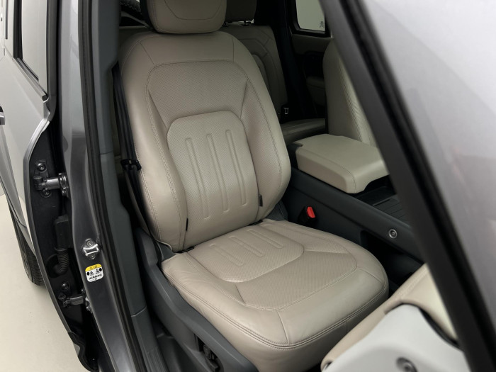 Land Rover Defender P400 HSE AWD AUT CZ