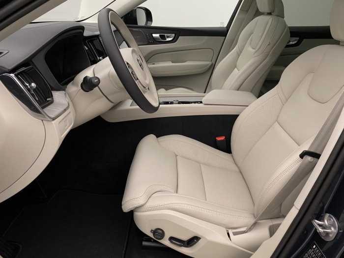Volvo XC60 B4 AWD AUT DARK ULTIMATE