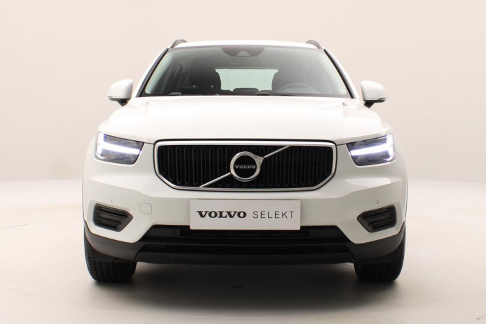 Volvo XC40 D3 MOMENTUM AUT CZ REZERVACE 2.0 d Momentum