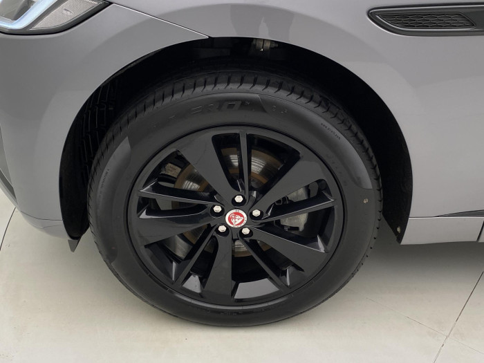 Jaguar F-Pace P250 SE AWD AUT REZERVACE 2.0 SE