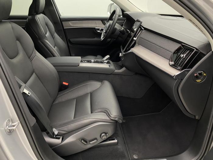 Volvo XC90 B5 AWD PLUS BRIGHT CZ 1.maj 7M