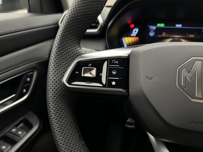 MG ZS HYBRID+ EXCLUSIVE 1.5TGI AUT 1.5 Exclusive