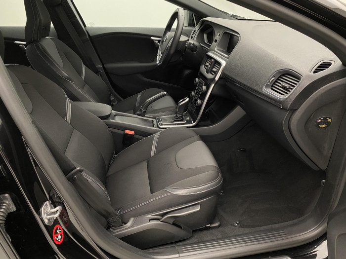 Volvo V40 D2 MOMENTUM AUT 2.0 d Momentum