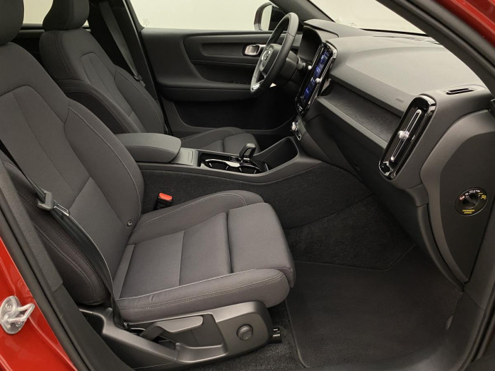 Volvo C40 PURE ELECTRIC TWIN ENGINE PLUS Plus