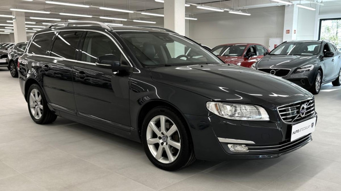 Volvo V70 D4 AWD SUMMUM AUT REZERVACE 2.4 d Summum
