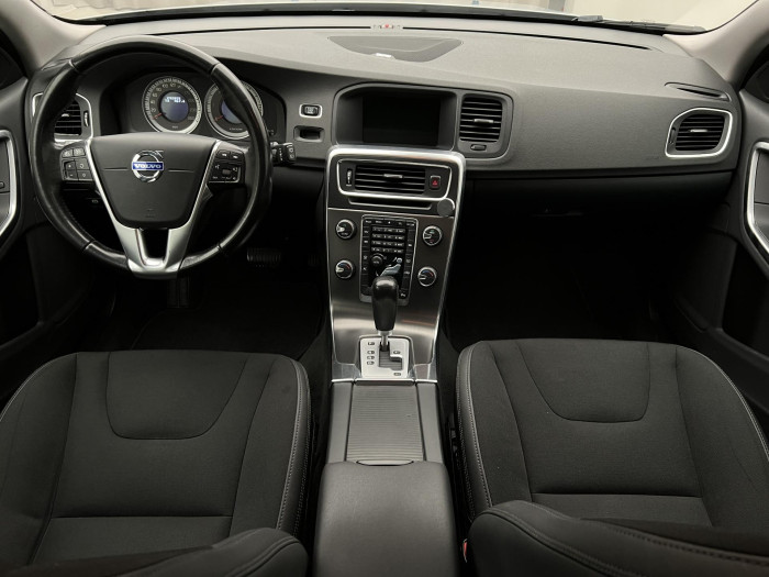 Volvo V60 D3 MOMENTUM AUT 2.0 d Momentum