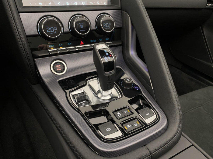 Jaguar F-Type P300 CABRIOLET RWD