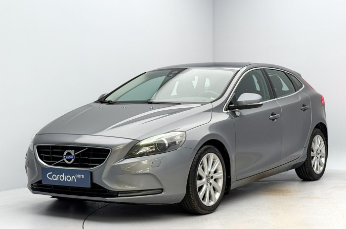 Volvo V40 D2 MOMENTUM NEZ.TOPENÍ 1.6 d Momentum