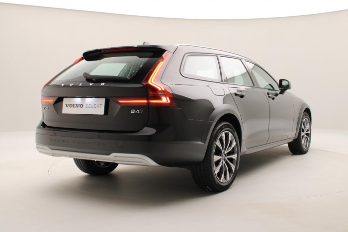 Volvo V90 CC B4 AWD PLUS AUT 1.maj