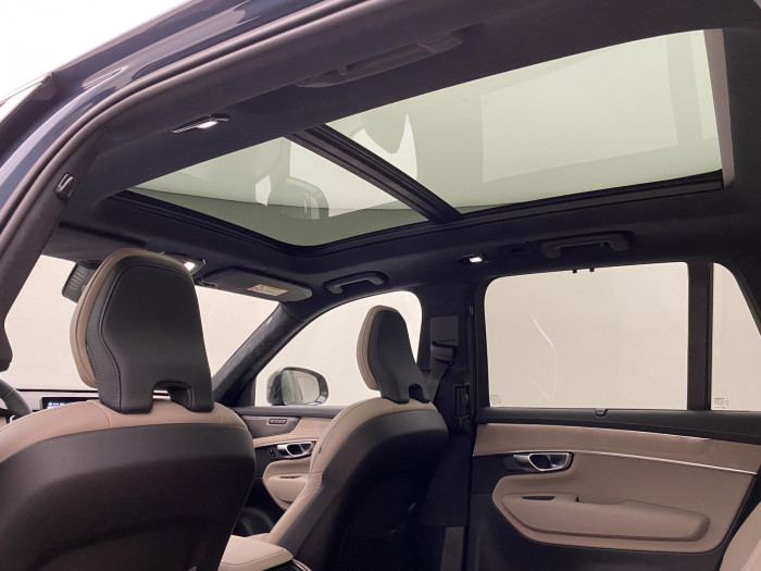 Volvo XC90 T8 AWD RECHARGE DARK ULTRA 7
