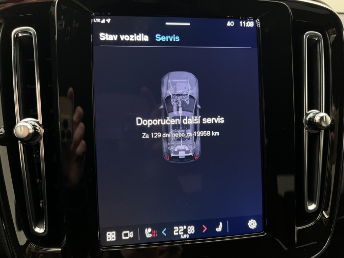 Volvo XC40 B3 ULTRA DARK AUT CZ 1.maj.