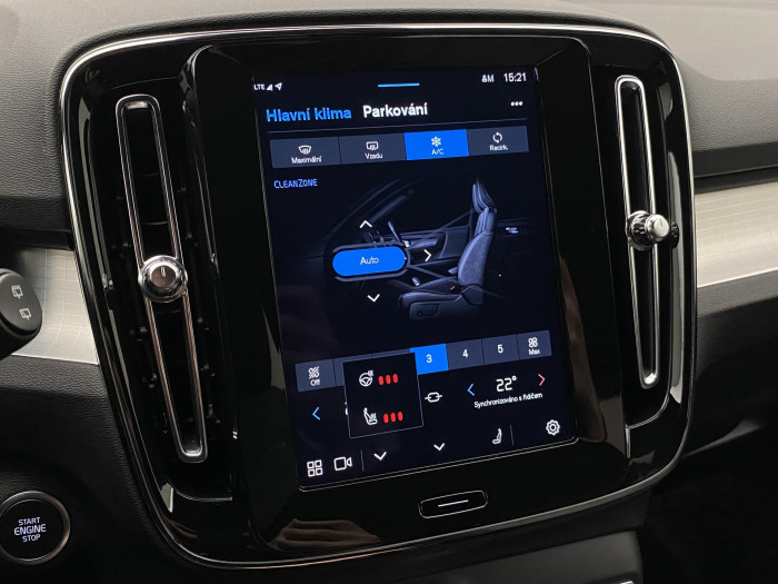 Volvo XC40 B3 DARK PLUS AUT CZ