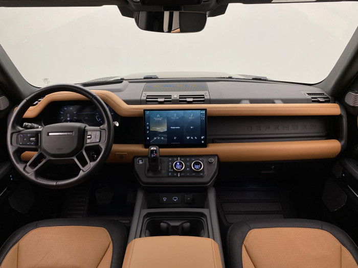 Land Rover Defender 130 D300 HSE AWD AUT CZ 3.0 d