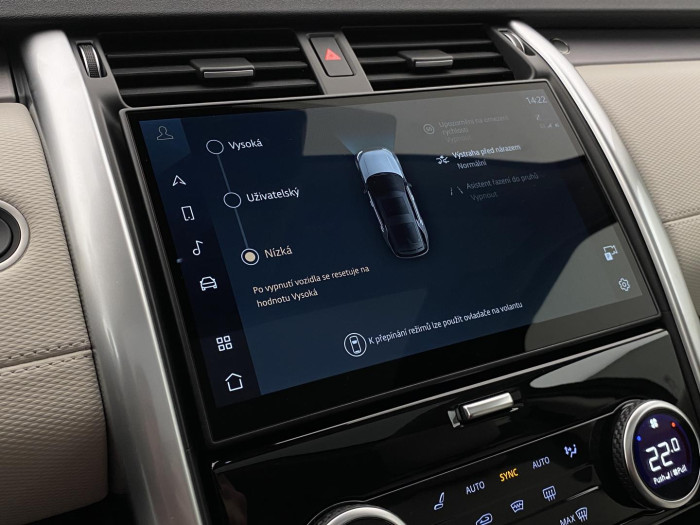 Land Rover Discovery D350 DYNAMIC SE AWD REZERVACE 3.0 d Dynamic SE