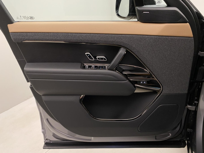 Land Rover Range Rover Sport D300 DYNAMIC SE AWD AUT 3.0 d Dynamic SE