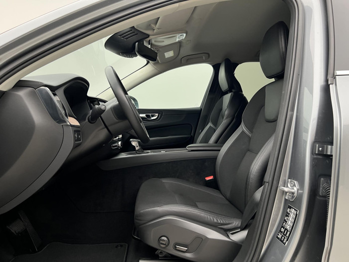 Volvo XC60 T4 MOMENTUM POLESTAR AUT CZ 2.0 Momentum