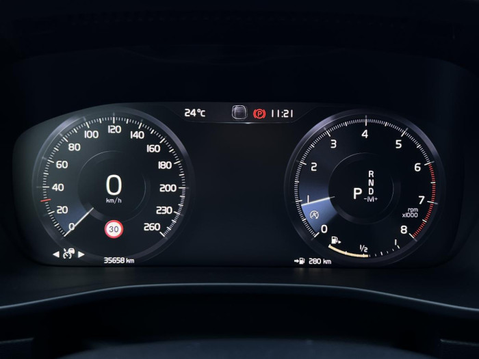 Volvo XC40 T4 AWD R-DESIGN Aut 1.maj.