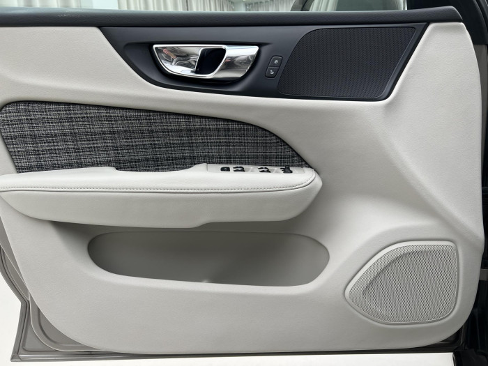 Volvo V60 D3 MOMENTUM AUT 2.0 d Momentum