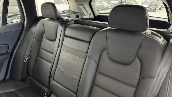 Volvo V60 D4 INSCRIPTION REZERVACE 2.0 d