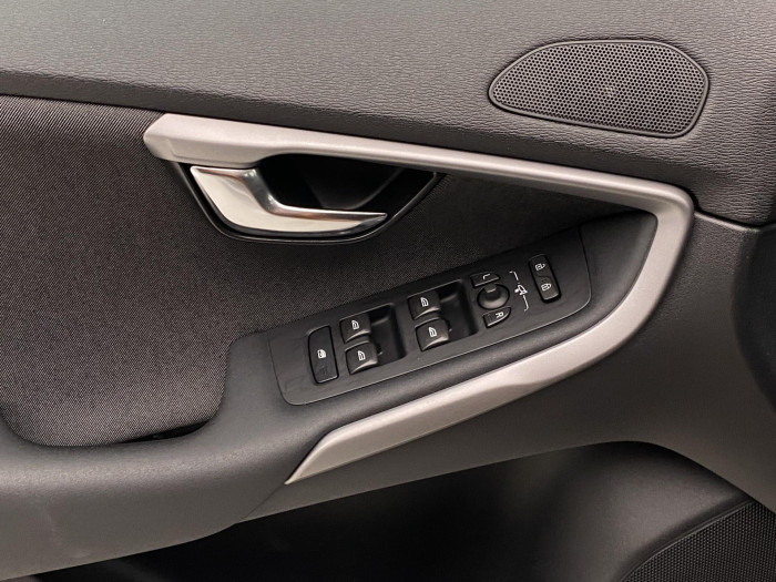 Volvo V40 CC D2 MOMENTUM AUT 1.6 d CC CC Momentum