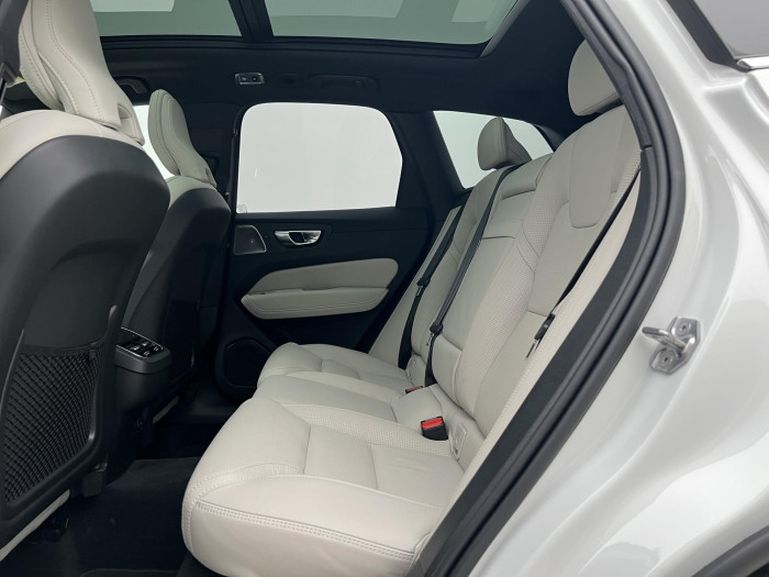 Volvo XC60 B5 AWD INSCRIPTION AUT CZ