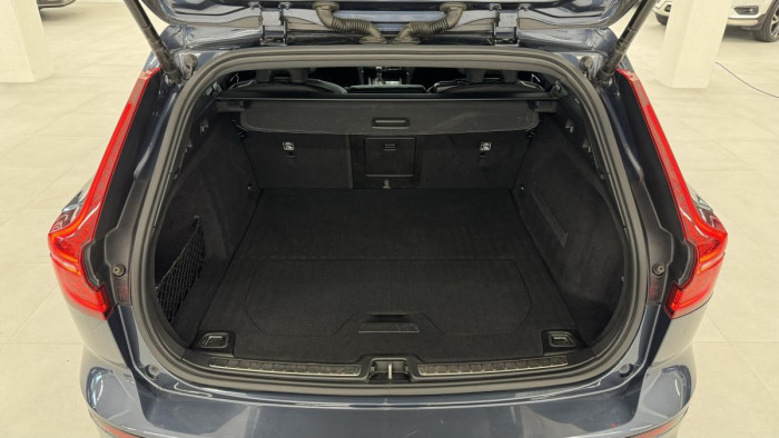 Volvo V60 D4 R-DESIGN POLESTAR REZERVACE 2.0 d