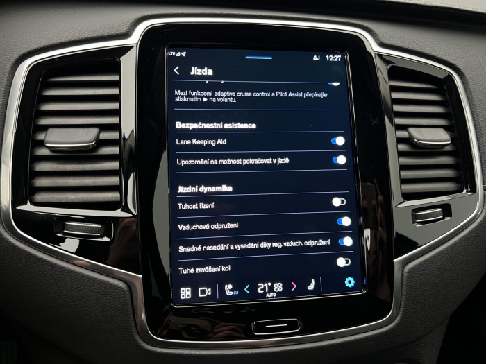 Volvo XC90 B5 AWD PLUS DARK 7MÍST AUT CZ