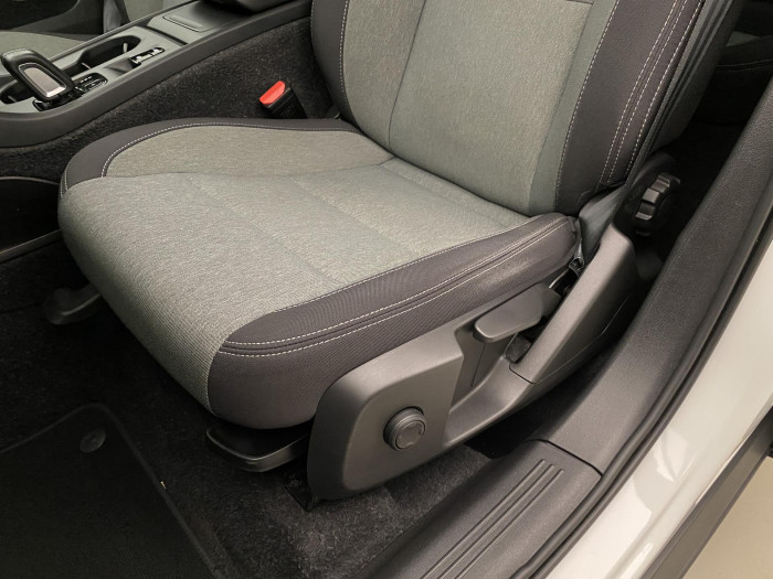 Volvo XC40 B4 MOMENTUM REZERVACE 2.0 Momentum