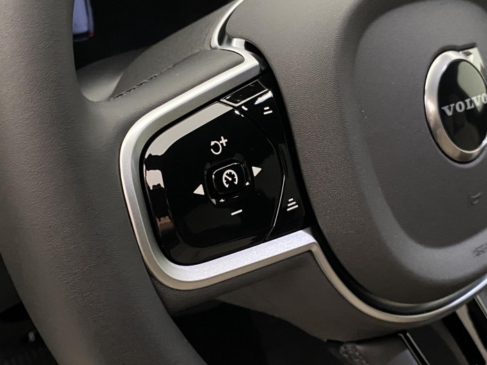 Volvo XC60 B5 AWD AUT DARK PLUS