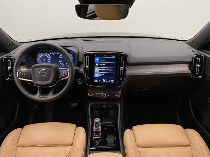 Volvo XC40 B4 AWD INSCRIPTION AUT CZ