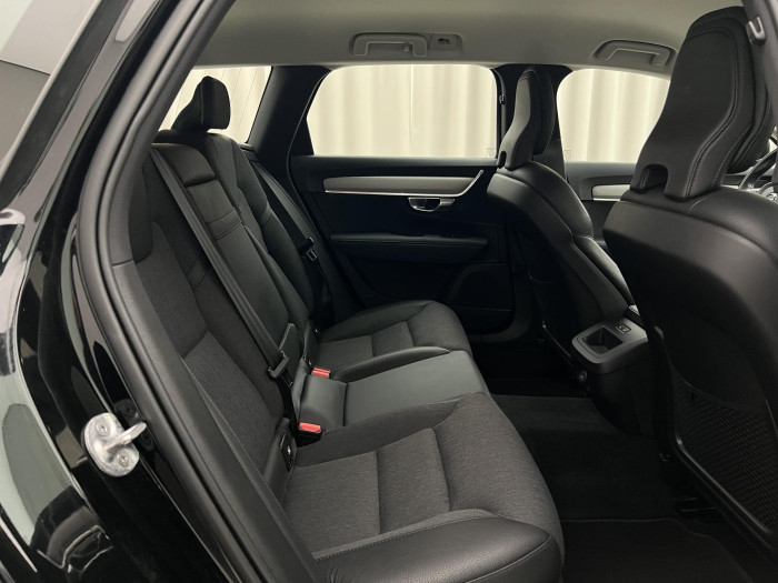 Volvo V90 B4 MOMENTUM AUT 2.0 Momentum