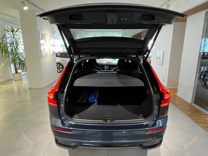 Volvo XC60 B5 AWD AUT DARK PLUS