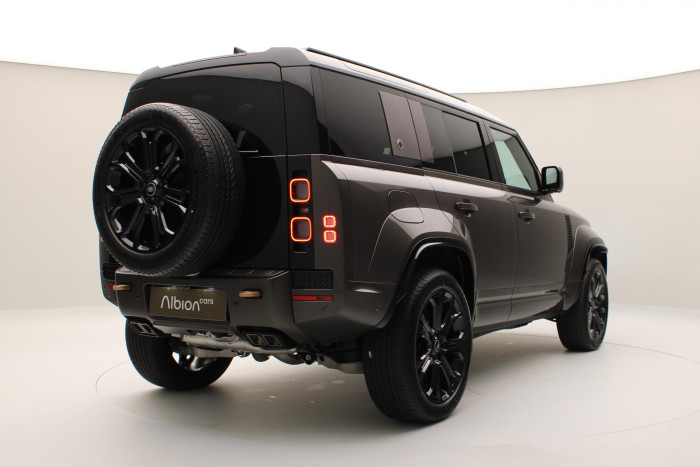 Land Rover Defender P635 OCTA AWD AUT