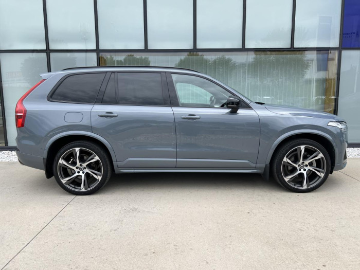 Volvo XC90 B5 AWD R-DESIGN 7 MÍSTNÁ Aut