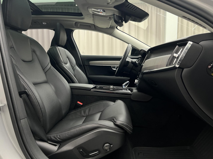 Volvo V90 T6 AWD RECHARGE PLUS DARK AUT