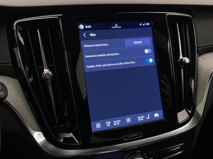 Volvo V60 T8 AWD PLUG-IN BRIGHT ULTRA CZ