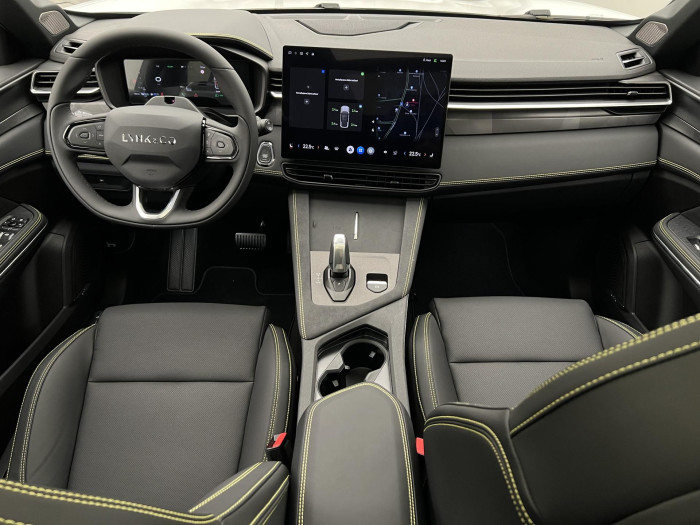 Lynk & Co 01 MORE PHEV