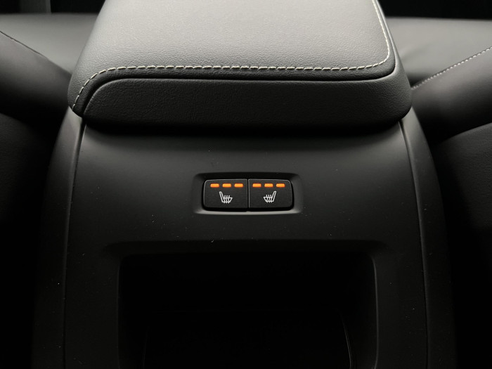 Volvo V60 B4 DARK PLUS