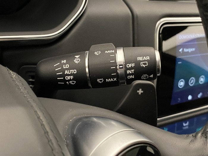 Land Rover Range Rover SDV6 AWD VOGUE REZERVACE