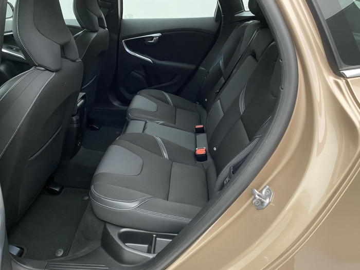 Volvo V40 D3 MOMENTUM 2.0 d Momentum