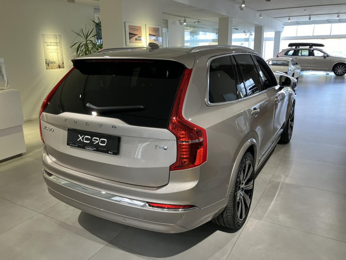 Volvo XC90 T8 AWD AUT  ULTRA 7-míst