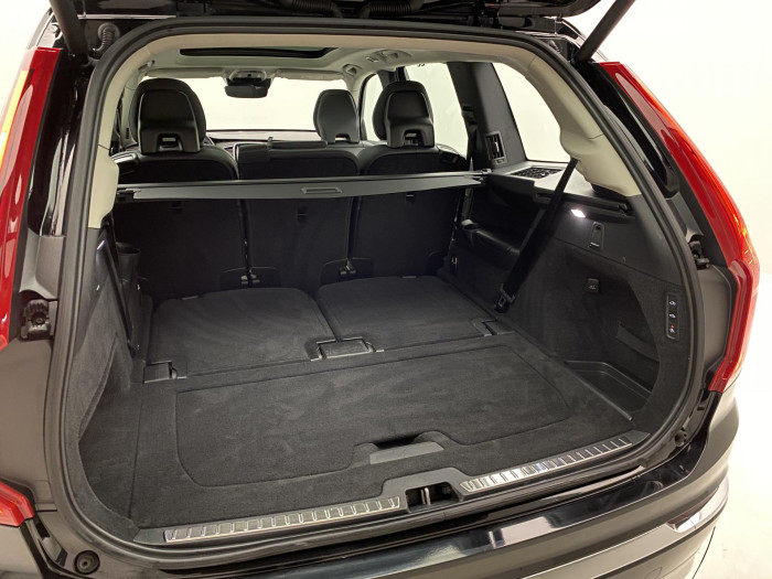Volvo XC90 B5 AWD INSCRIPTION AUT 1.maj