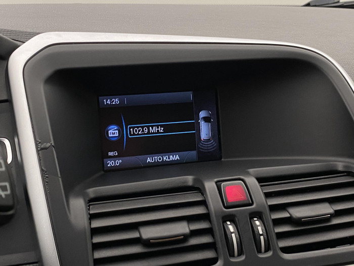 Volvo XC60 D3 AWD MOMENTUM PANORAMA 2.4 d Panorama Momentum